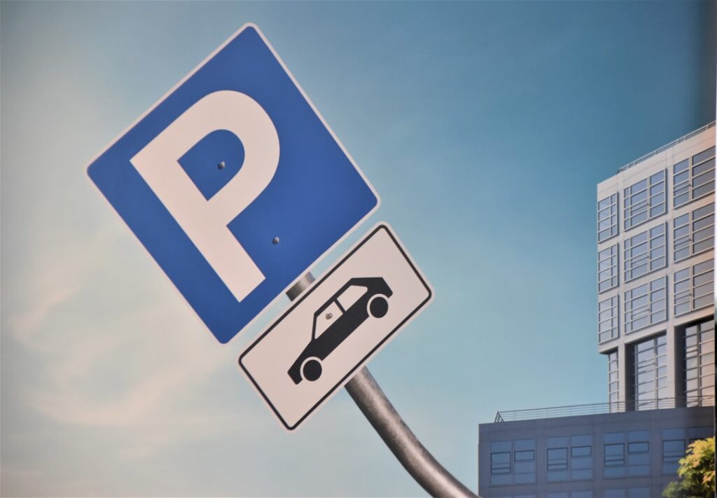 découvrez comment éviter les amendes de stationnement et trouvez des solutions pour gérer vos contraventions de parking efficacement.